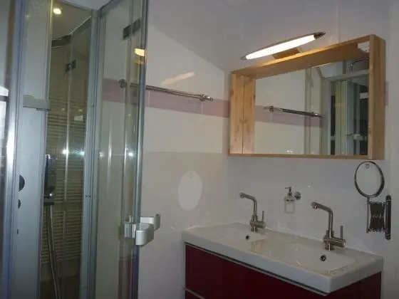 Üç Kişilik Oda, Dağ Manzaralı