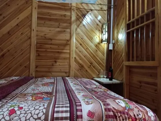 Tek Büyük Yataklı Oda, Dağ Manzaralı
