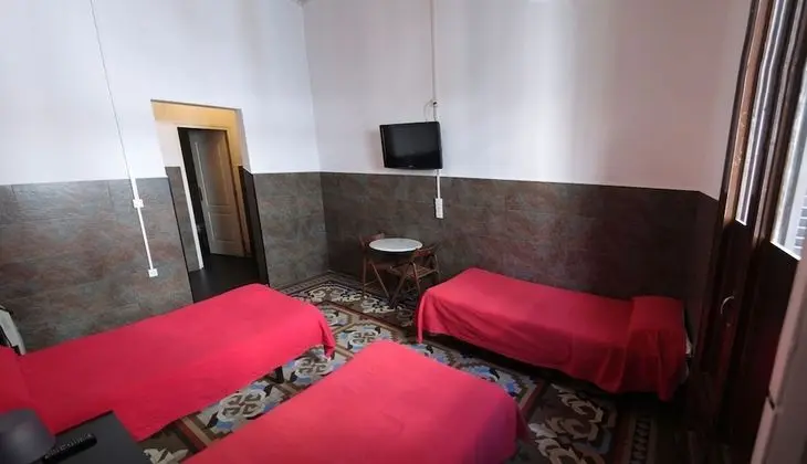 Üç Kişilik Oda