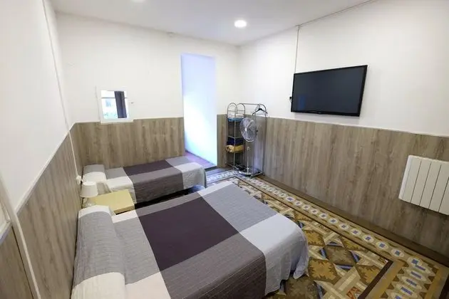 Üç Kişilik Oda