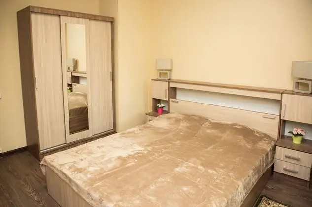 Family Tek Büyük Yataklı Oda