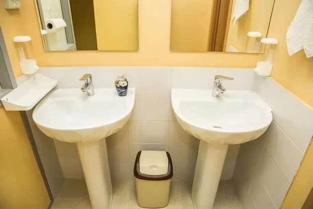 Ortak Ranzalı Oda, Karma Ranzalı Oda (Bed in 4-beds dormitory)