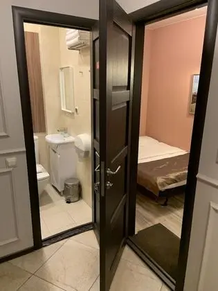 Economy Tek Büyük Yataklı Oda, Penceresiz (Private External Bathroom)