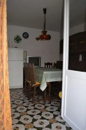 Apart Daire (Lenka - great location & free parking)