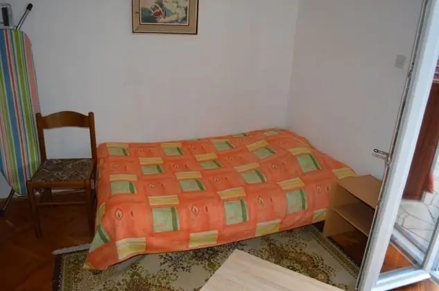 Apart Daire (Lenka - great location & free parking)