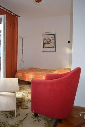 Apart Daire (Lenka - great location & free parking)