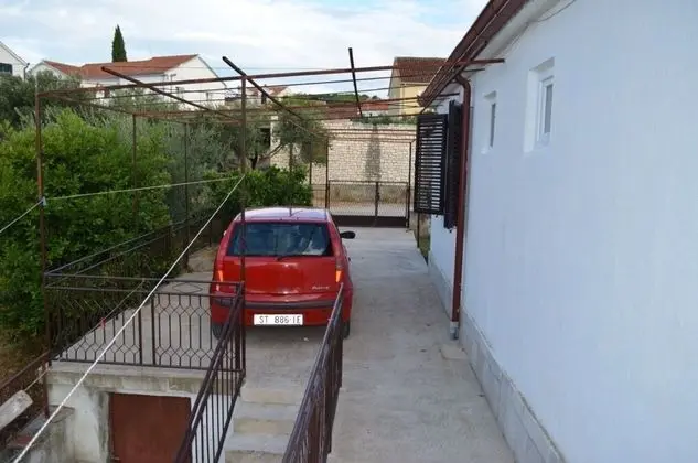 Apart Daire (Lenka - great location & free parking)