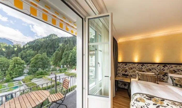 Premium Tek Büyük Yataklı Oda