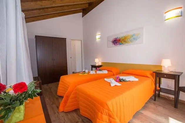 Family Sıra Ev, Birden Çok Yatak, 2 Banyolu, Bahçeli (Lenno Dolcelago)