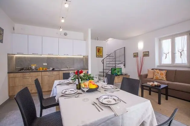 Family Sıra Ev, Birden Çok Yatak, 2 Banyolu, Bahçeli (Lenno Dolcelago)