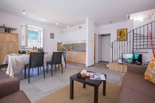 Family Sıra Ev, Birden Çok Yatak, 2 Banyolu, Bahçeli (Lenno Dolcelago)