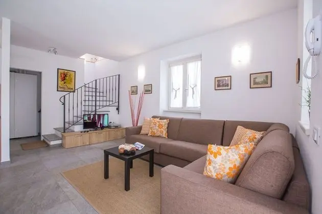 Family Sıra Ev, Birden Çok Yatak, 2 Banyolu, Bahçeli (Lenno Dolcelago)