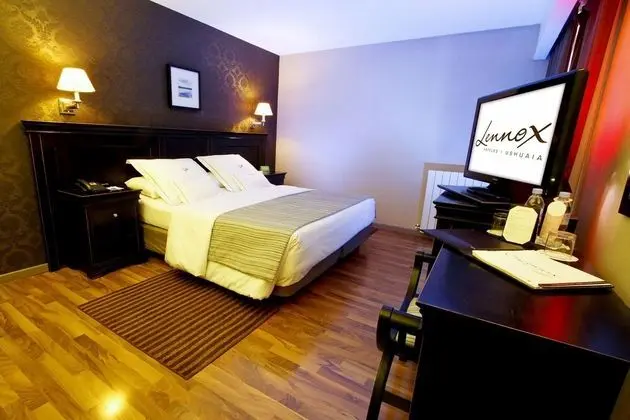 Luxury Oda