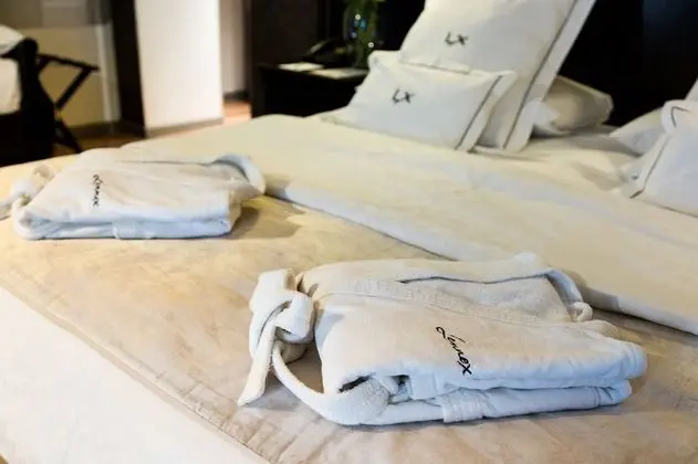 Luxury Oda