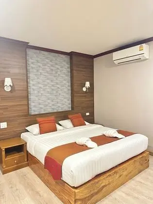 Deluxe Room Lake View