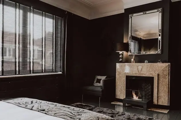 Design Tek Büyük Yataklı Oda (Black)