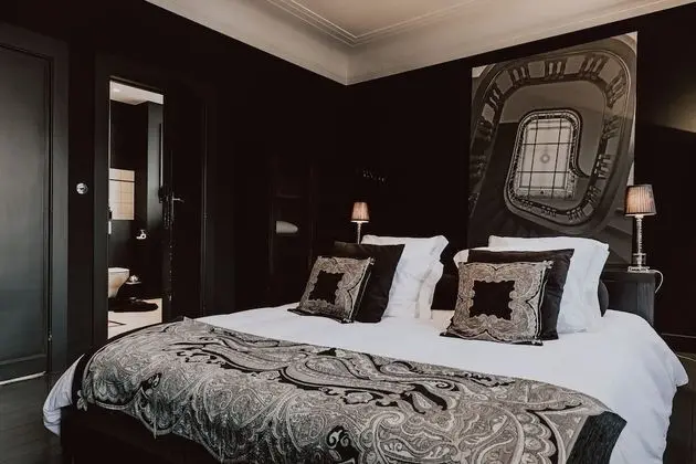 Design Tek Büyük Yataklı Oda (Black)