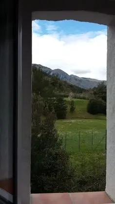 Tek Büyük Yataklı Oda, Dağ Manzaralı (Colibri)