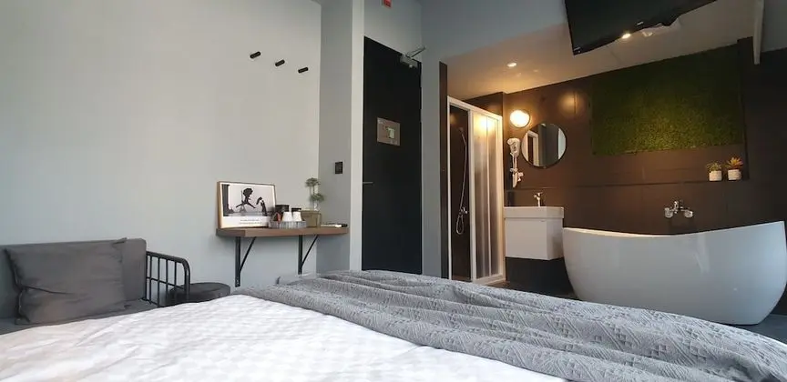 Tek Büyük Yataklı Oda (G)