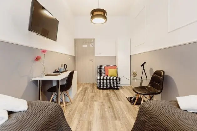 Comfort Tek Büyük Yataklı Oda, 1 Büyük (Queen) Boy Yatak ve Çekyat, Özel Banyo