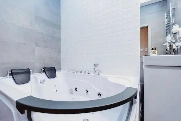 Deluxe Apart Daire, 1 Büyük (Queen) Boy Yatak ve Çekyat, Sıcak Su Küveti