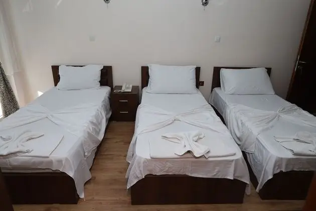 Economy Üç Kişilik Oda