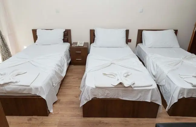 Economy Üç Kişilik Oda