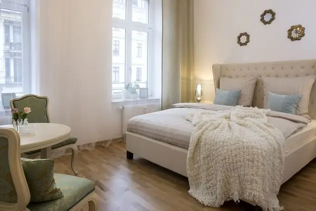 Deluxe Apart Daire, Özel Banyo (Eutritzscher Strasse 8 )