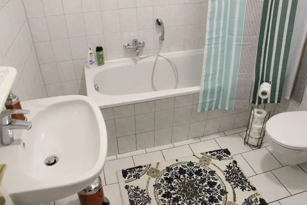 Deluxe Apart Daire, Özel Banyo (Kurt Schumacher Str.21)