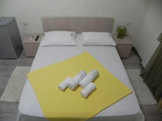 Standard Tek Büyük Yataklı Oda