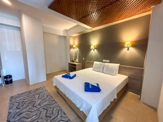 Aile Odası, Deniz Manzaralı, Balkonlu