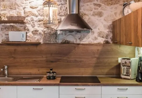 Ev (Leonarda - luxury stone house - H(6+1)