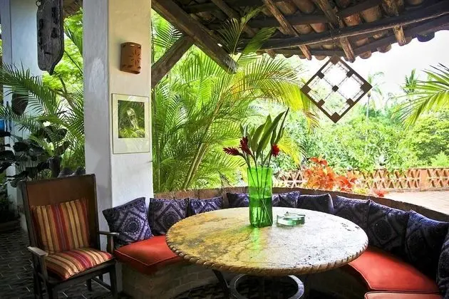 Villa, Sigara İçilmez
