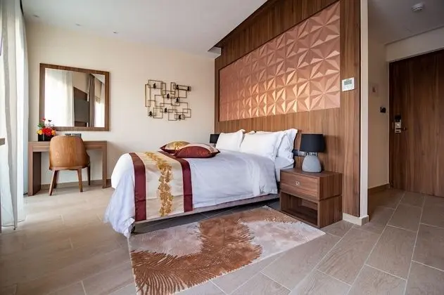 Deluxe Tek Büyük Yataklı Oda, Business Dinlenme Salonu Kullanımı, Şehir Manzaralı