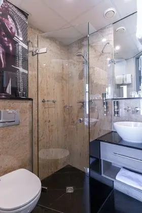 Standard Tek Büyük veya İki Ayrı Yataklı Oda (Souterrain)