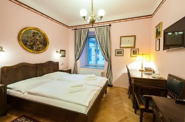 Standard Tek Büyük Yataklı Oda