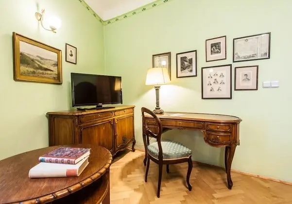 Standard Tek Büyük Yataklı Oda