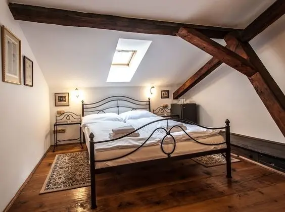 Standard Tek Büyük Yataklı Oda