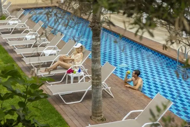 İki Ayrı Yataklı Oda (Swim Up)