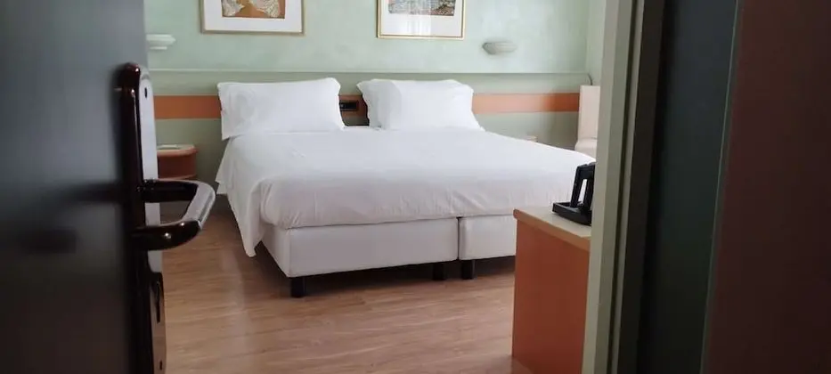 Comfort Oda, 1 Büyük (Queen) Boy Yatak, Sigara İçilmez, Balkon