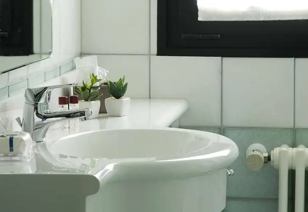 Standard Oda, 1 Büyük (Queen) Boy Yatak, Sigara İçilmez, Balkon
