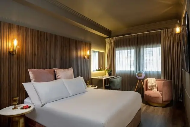 Deluxe Gordon Room