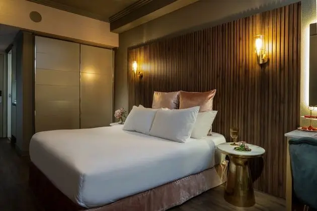 Deluxe Gordon Room