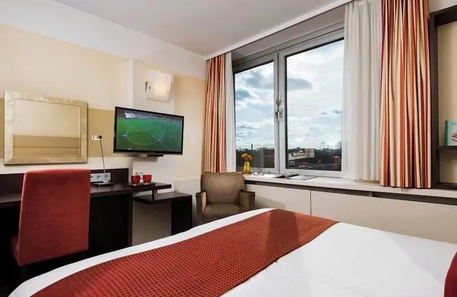 Comfort Tek Büyük Yataklı Oda