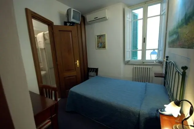 Standard Tek Büyük veya İki Ayrı Yataklı Oda, Özel Banyo