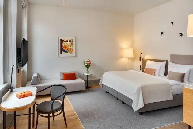 Bookquet Junior Suite