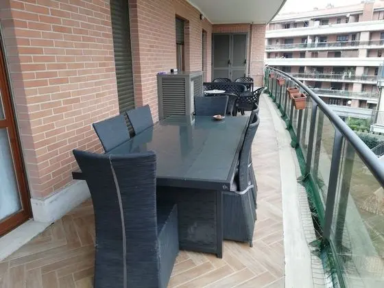 Apart Daire, Teras