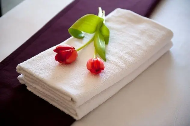 Superior Oda, Balkon, Havuz Manzaralı