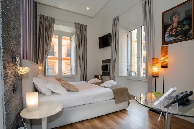 Luxury Tek Büyük Yataklı Oda