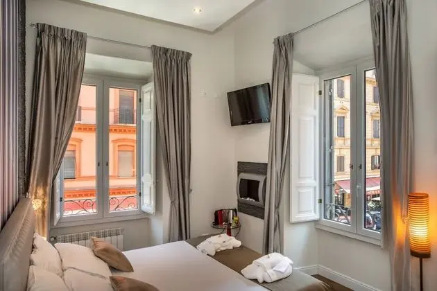 Luxury Tek Büyük Yataklı Oda